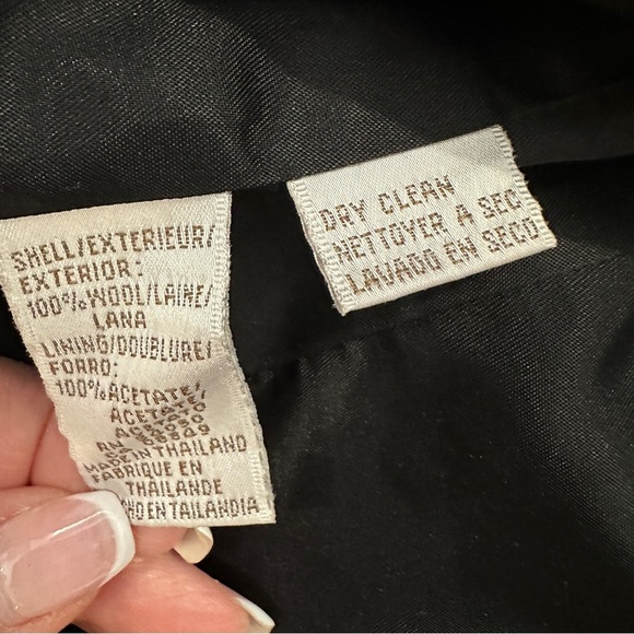 Jones New York Black Plaid Wool Blend Zip Jacket – Size 6 - Picture 9 of 16